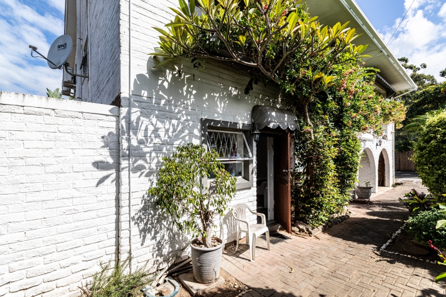 6 Bedroom Property for Sale in Abbotsford Eastern Cape